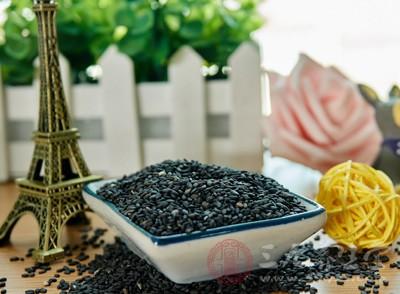 黑芝麻有哪些功效作用及食疗法