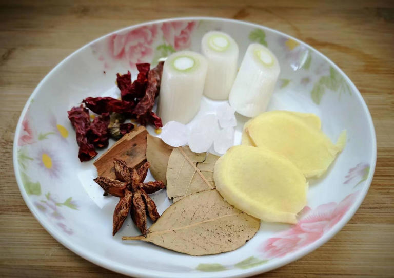 夏天爱吃的3锅炖肉，解馋不长膘，肉烂味浓，一滴汤都不剩！