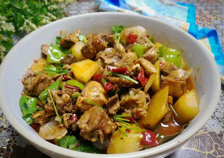 夏天爱吃的3锅炖肉，解馋不长膘，肉烂味浓，一滴汤都不剩！