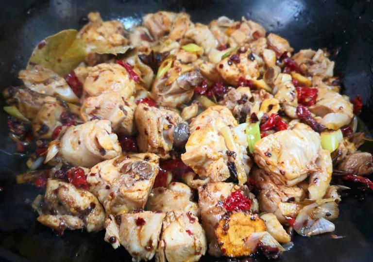 夏天爱吃的3锅炖肉，解馋不长膘，肉烂味浓，一滴汤都不剩！