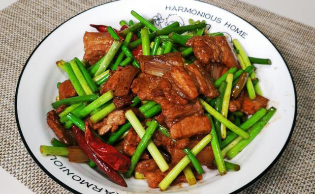 猪头肉炒什么菜比较好吃？分享5种炒菜组合，香气诱人，好吃美味