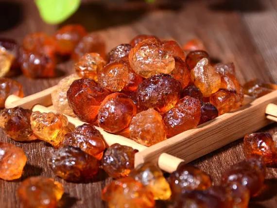 吃桃胶会胖吗 热量175大卡/100g 纤维素增加饱腹感