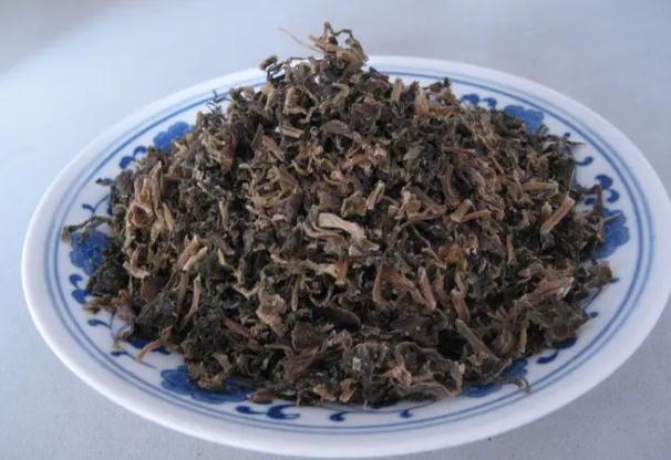 梅干菜是什么菜晒干的？梅干菜能用热水泡吗？