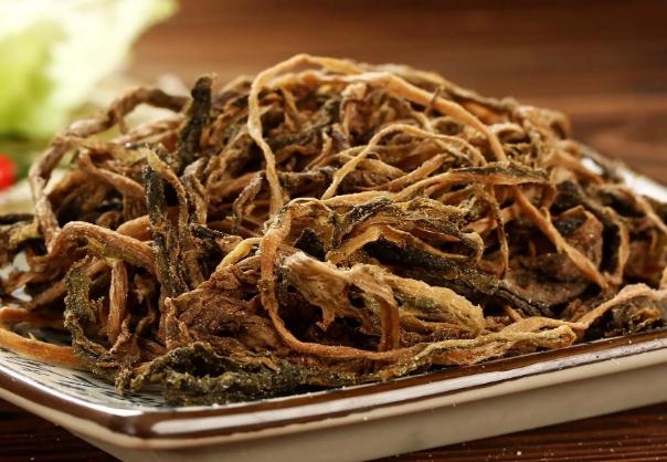 梅干菜是什么菜晒干的？梅干菜能用热水泡吗？