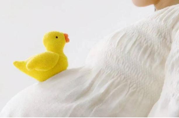 孕妇一天能吃几个无花果？孕妇喝蜂蜜水有什么好处？