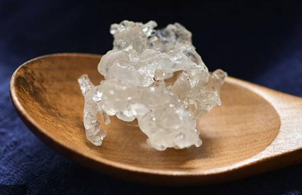 吃雪燕可以美容吗 玻尿酸胶原蛋白改善肌肤干燥