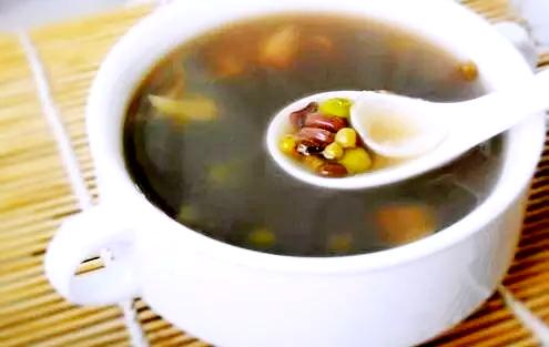 三色豆汤具有健脾化湿清热解暑的功效及做法
