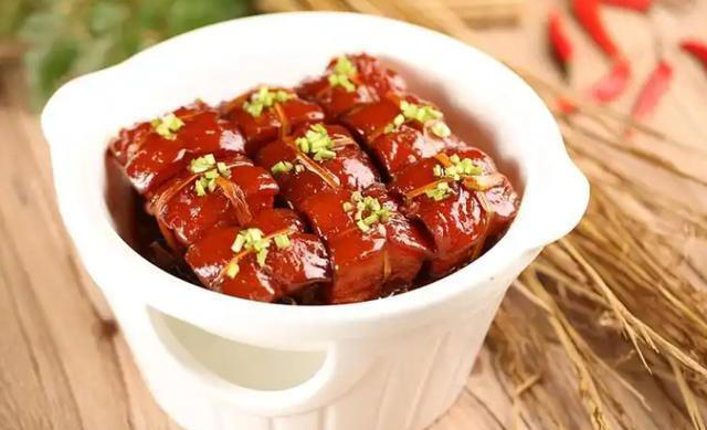 年纪越大越要多吃肉？尤其是这2种肉，不要舍不得吃
