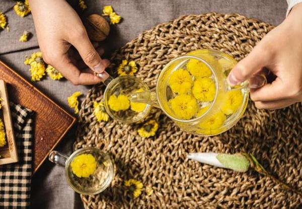 怀孕可以喝菊花茶吗？菊花茶祛痘吗？