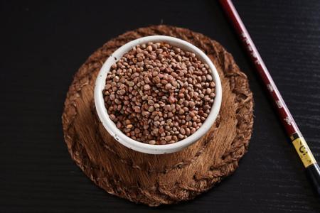 莱菔子有哪些功效与作用及注意事项呢