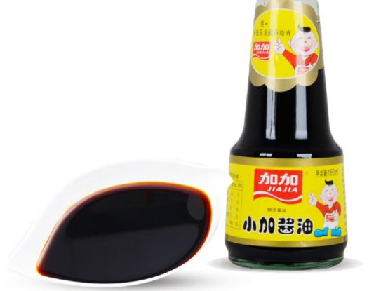 生抽和老抽酱油哪个好 区别体现在颜色上
