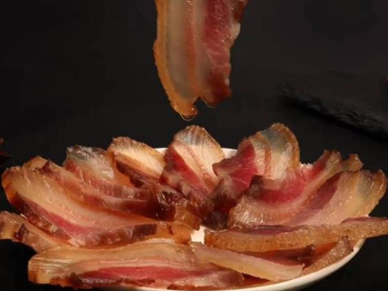 腊肉发霉了还能吃吗 霉菌毒素影响身体健康
