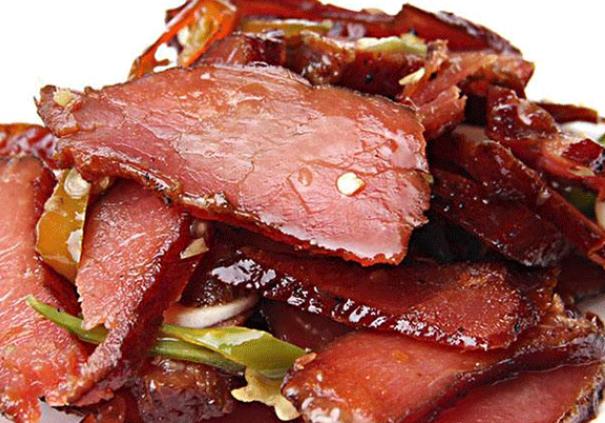 腊肉发霉了还能吃吗 霉菌毒素影响身体健康