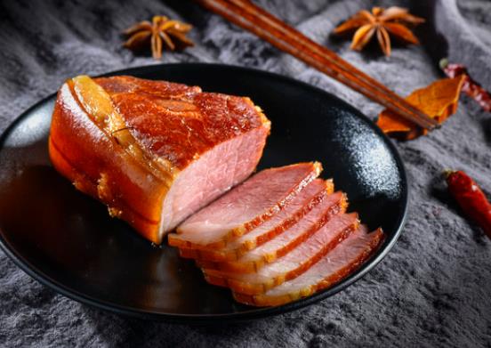腊肉怎么洗干净 用热水泡再洗米水清洗