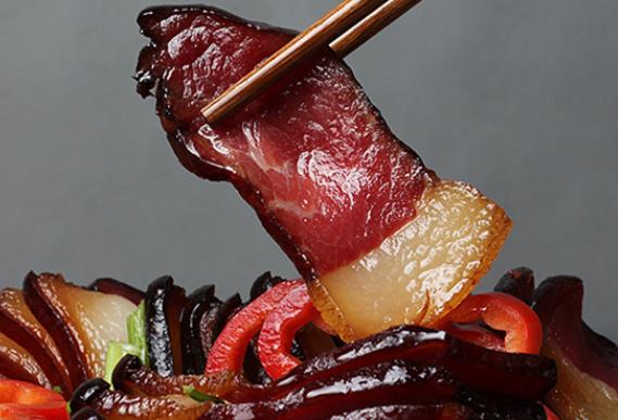 腊肉腌制几天可以晾晒 6-8天左右入味均匀充分
