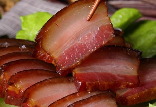 腊肉可以生吃吗 生吃携带细菌及微生物影响肠胃健康