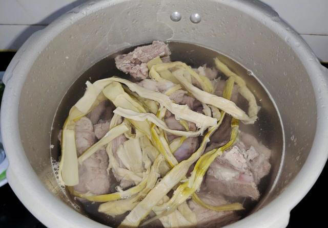 立夏后多喝汤，原汁原味的鲜爽、饭前一碗助你打开好胃口