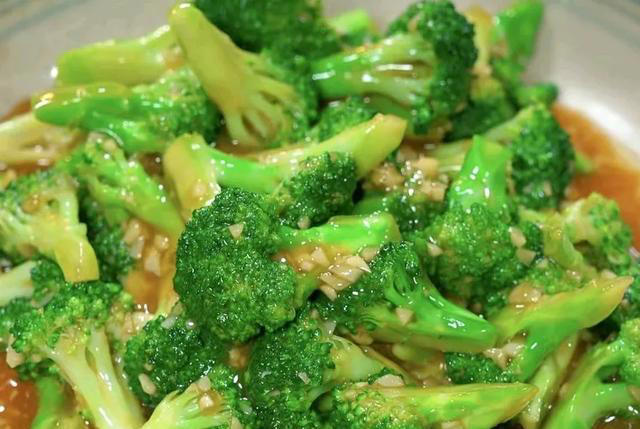 不想吃肉的看过来！这8道素菜，美味又健康，一吃一个不吱声！