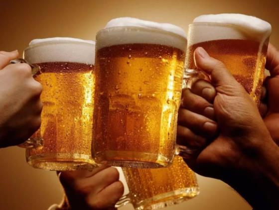 喝啤酒为什么会啤酒肚 二氧化碳气体将胃肠道容量撑大