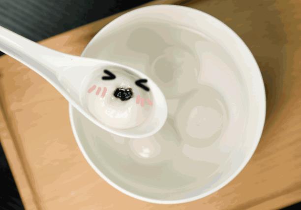 速冻汤圆裂开了怎么办 解冻后补上糯米粉
