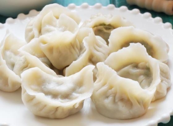 饺子浮起来是不是就熟了 水蒸汽导致 需再煮1-2分钟左右