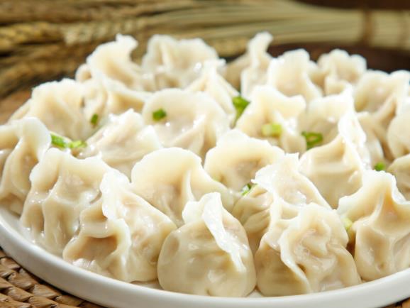 饺子蒸多久才熟 10分钟左右 根据馅儿及个头大小等有差异