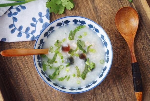 孕妇可以吃皮蛋瘦肉粥吗?坐月子可以吃皮蛋瘦肉粥吗?