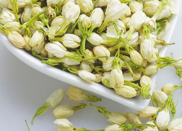 茉莉和玫瑰能一起泡吗 喝茉莉玫瑰花茶有哪些功效