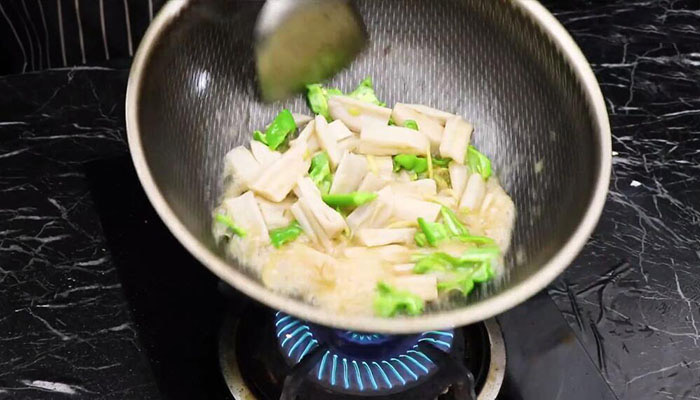 藕片怎么炒好吃又简单