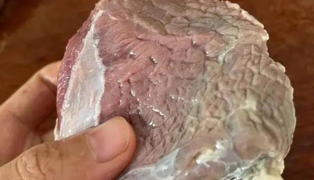 买牛肉时，别管“干”还是“湿”，遇到这5种不买，挑牛肉很简单