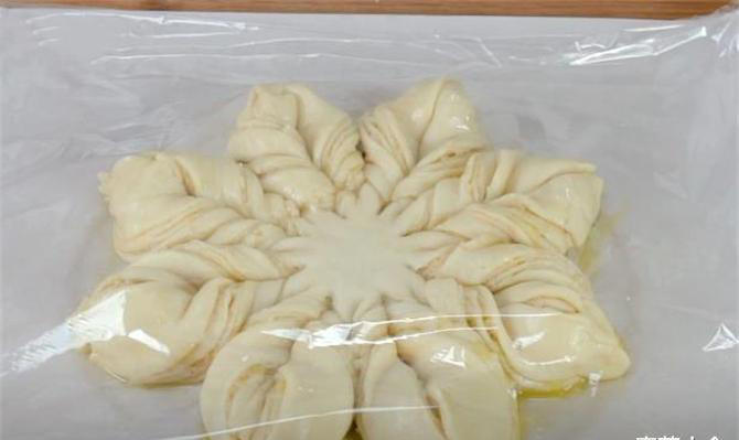 想吃面包不用出去买，独家配方教你做，简单柔软，好吃又好看
