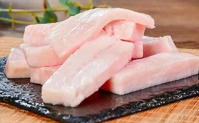 提醒：睡眠不好的人，尽量少吃这几种食物！长期失眠危害不小