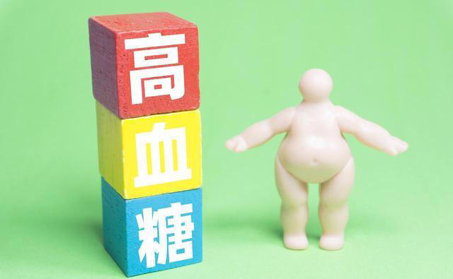 人不会无缘无故糖尿病！医生提醒：血糖高的人，多有这4个习惯