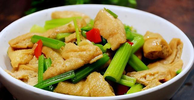 夏季要忌嘴，吃凉不吃寒！建议“少吃2瓜多吃4菜”，营养多元化