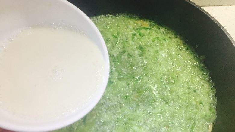 青萝卜水的功效和作用有哪些呢？经常喝身体会出现惊喜