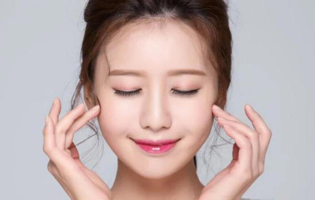 “荷尔蒙”旺盛的女性，一般有4个特征，对照一下，你占了几个？