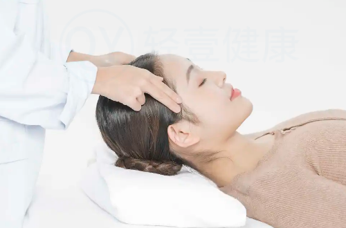 家庭常见问题应急手册24——撞到头了，起个包要不要揉？