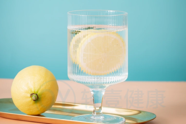 喝水