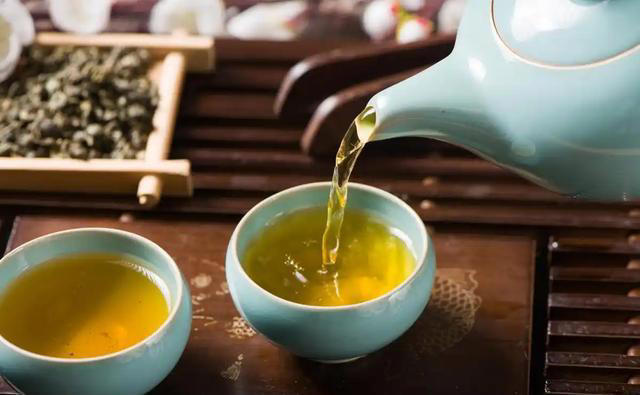 茶是血糖的“毒药”？糖尿病不能喝茶？医生：这5物确实不要贪嘴
