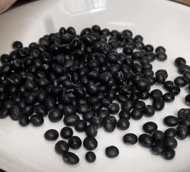 对肾非常好的4种食物，建议中老年：天热多吃，起夜少白天精神好