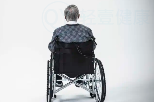老人