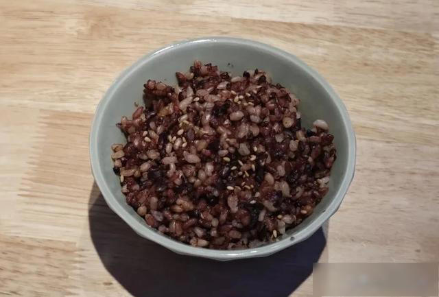 人吃胖了，细胞却在“喊饿”！国家喊你：多吃“高营养素密度食物